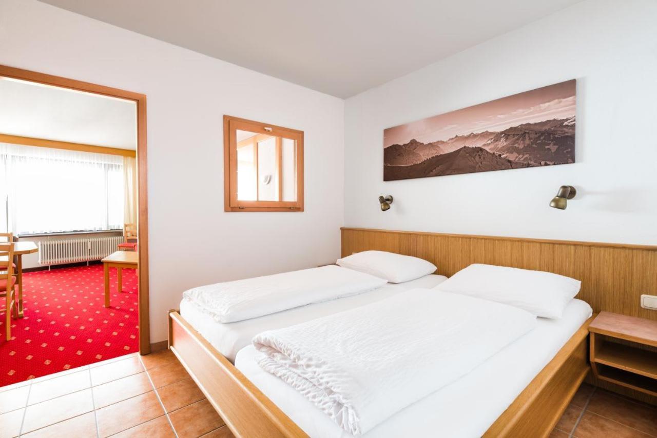 Aparthotel Kleinwalsertal Mittelberg Eksteriør billede