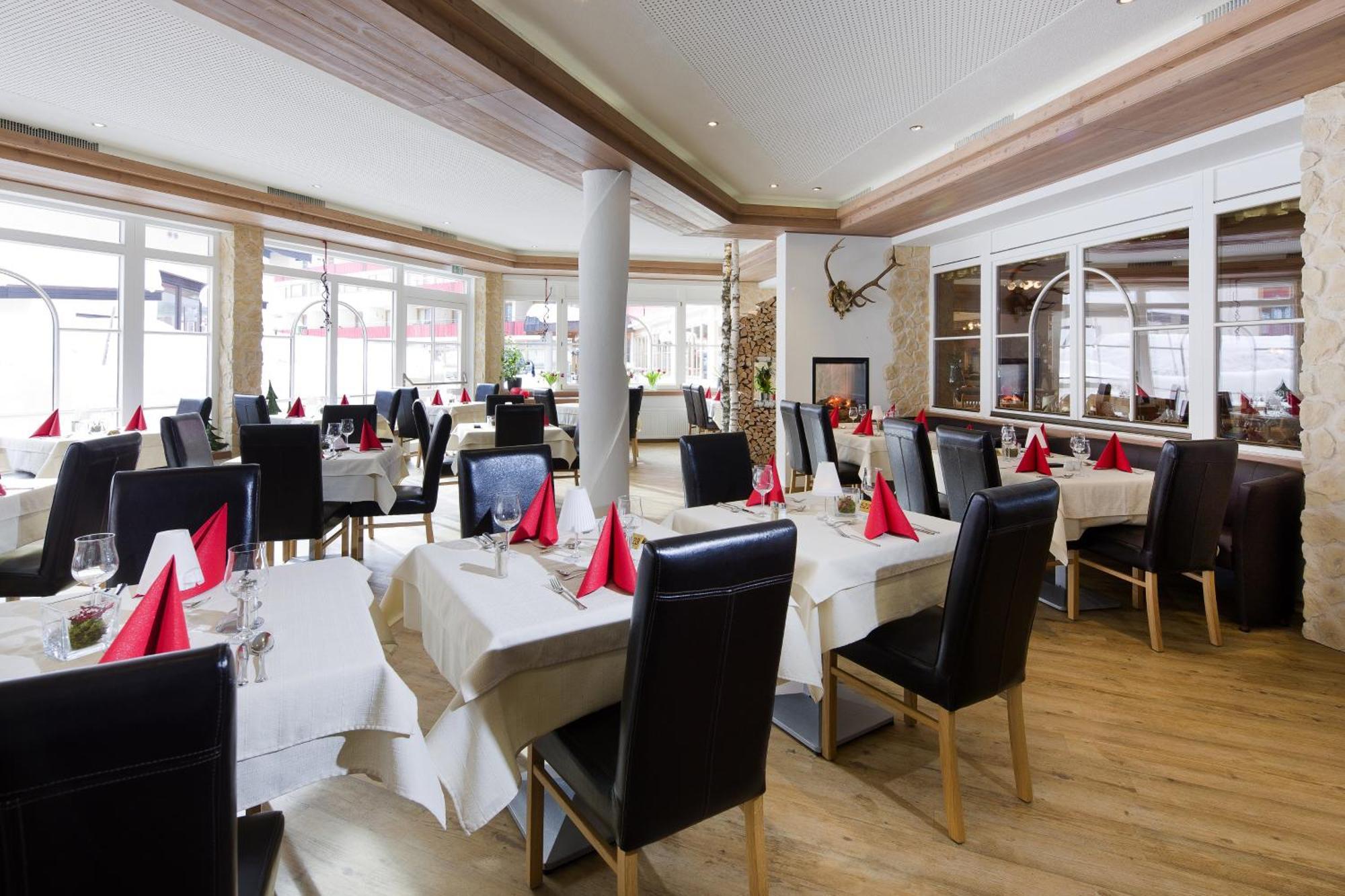 Aparthotel Kleinwalsertal Mittelberg Eksteriør billede