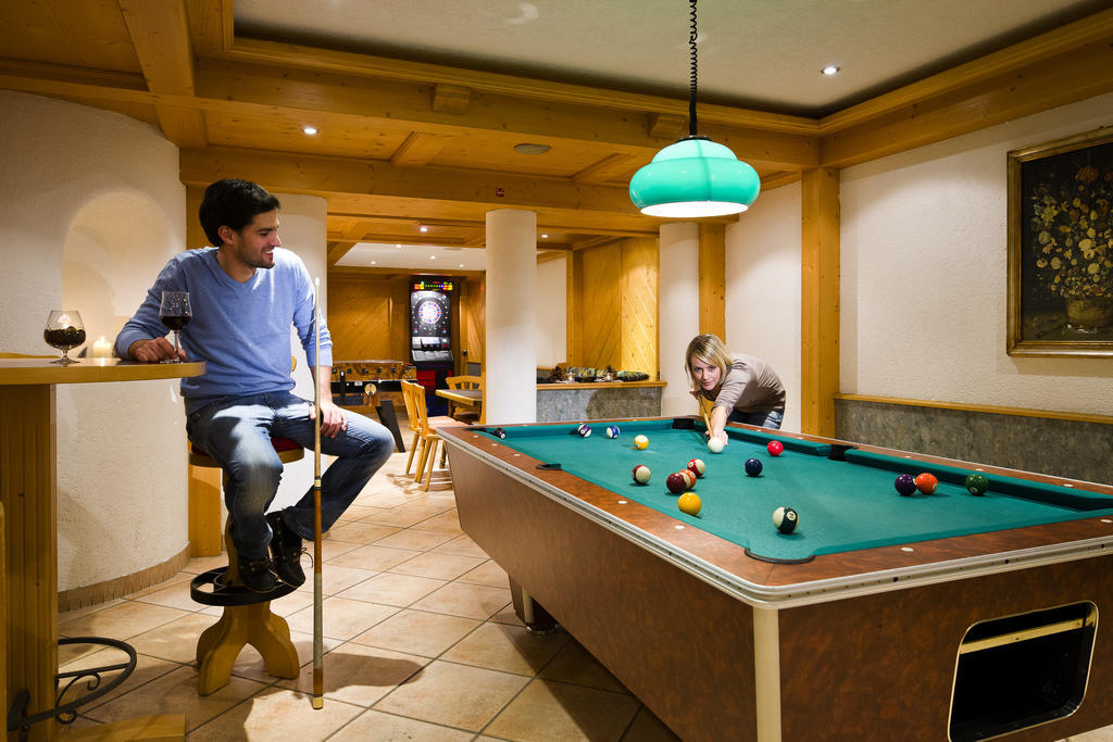 Aparthotel Kleinwalsertal Mittelberg Eksteriør billede